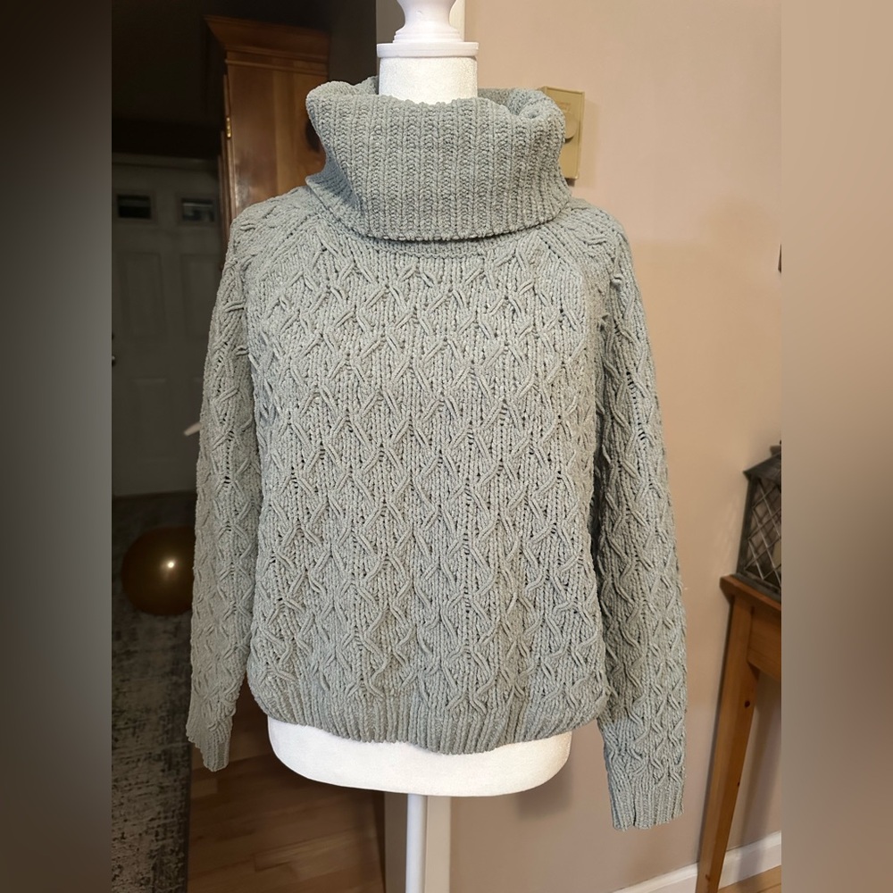 moon & madison Textured Knit Turtleneck Sweater - Slightly green